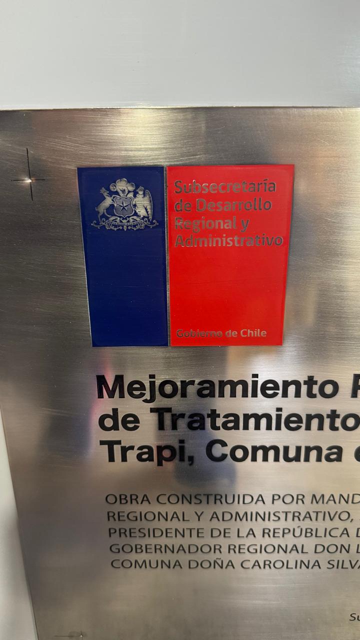 LETRERO BAJO RELIEVE